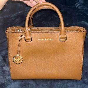 Michael Kors Sutton Leather Medium Satchel Handbag - Brown 💗✨